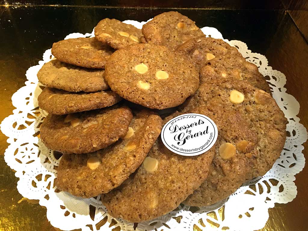 Oatmeal White Chocolate Cookies - dessertsbygerard.com Oatmeal White Chocolate Cookies - dessertsbygerard.com