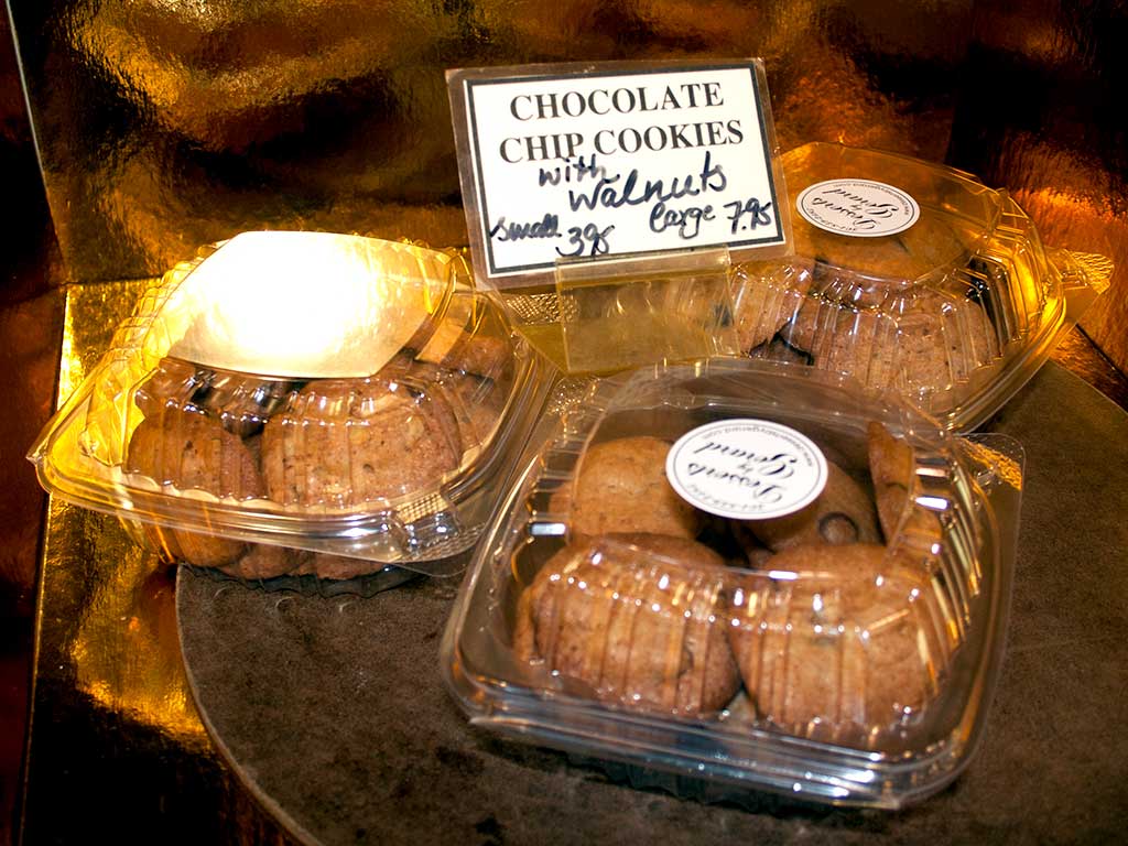 chocolatechipswithwalnuts-small02