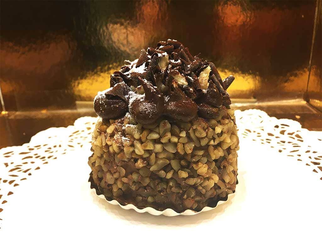 Individual German Chocolate Cheesecake - dessertsbygerard.com