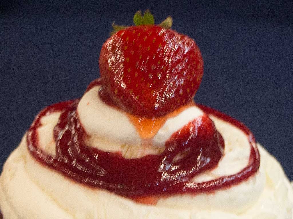 Red Velvet Cupcake - dessertsbygerard.com Red Velvet Cupcake - dessertsbygerard.com
