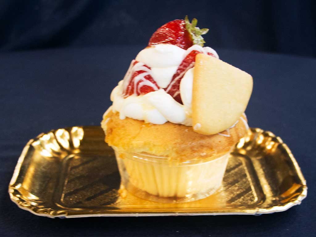Strawberry Shortcake Cupcake - dessertsbygerard.com Strawberry Shortcake Cupcake - dessertsbygerard.com